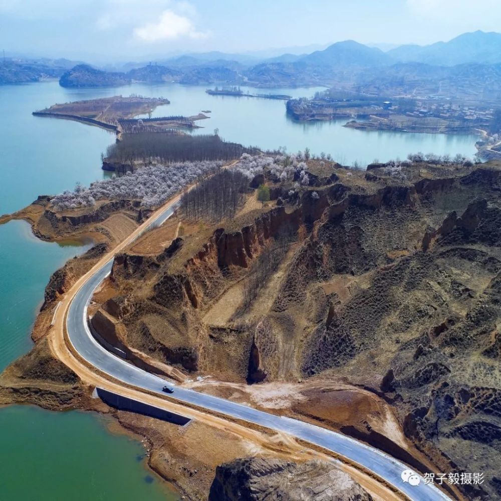 美爆了!俯瞰榆社雲竹湖環湖公路