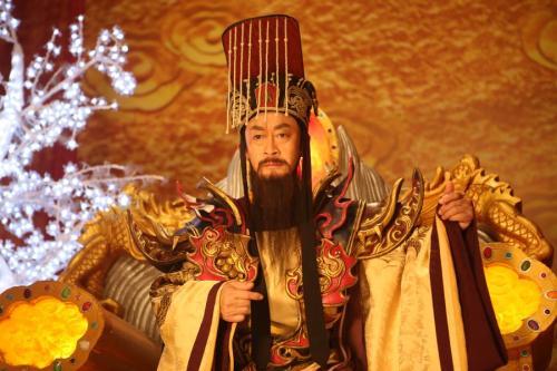 他是天道的化身,师承创始元灵,六个徒弟都是斩三尸成圣的先天圣人