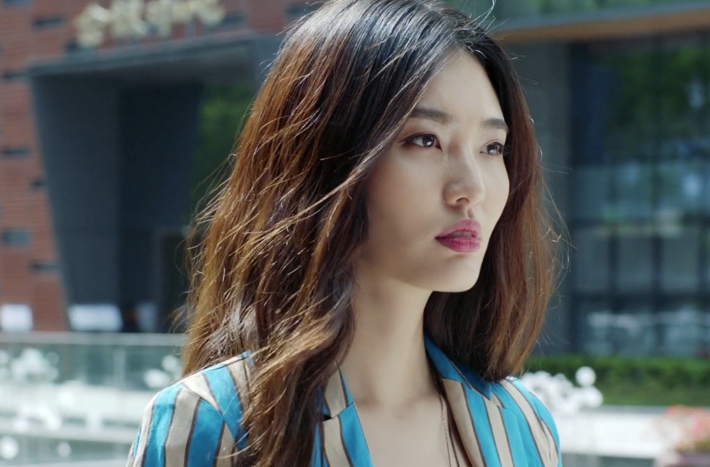 青春斗:钱贝贝辞职和夏茉创业,意外收到巨款,落款地点贝贝惊讶