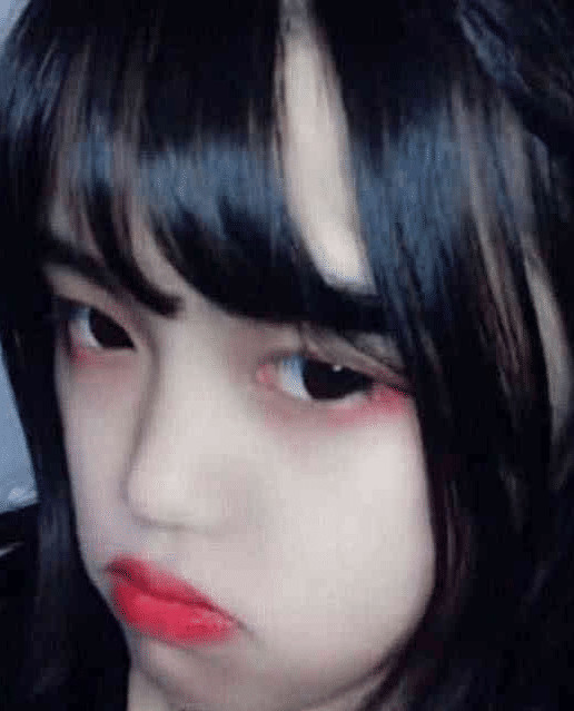 抖音最美长舌妇走红舌头伸出来的瞬间网友答应我们用来吃饭