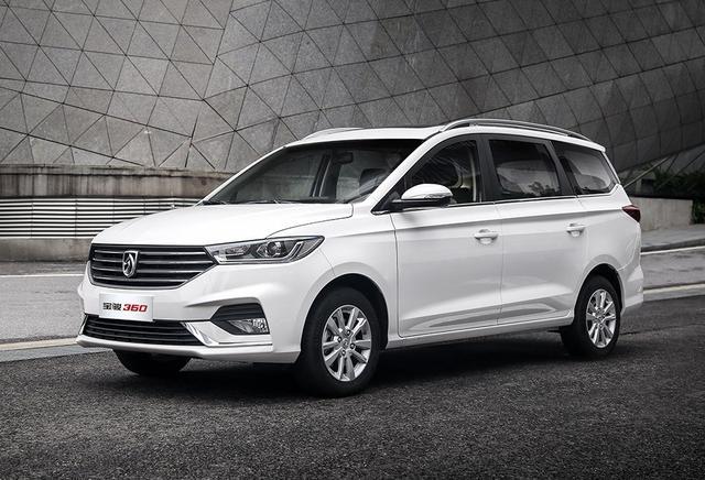 又一匹国产车的黑马,宝骏360价格亲民,5.3万起售还是六座