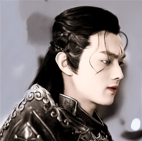 朝歌:看到许凯饰演的二郎神,网友们都笑出了声,画面有些熟悉啊