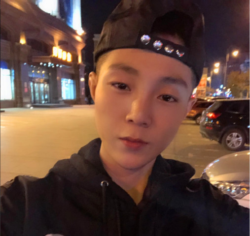 高迪千万豪车并非自己所买?微博秒删照片引热议,牌牌琦:阿斗!