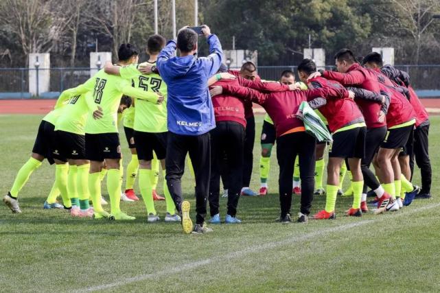 2019全国青少年足球超级联赛上海开幕 全年近