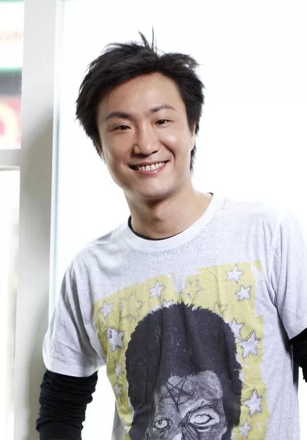 郑中基郑中基是另外一位被唱歌与喜剧掩盖了演技的好演员.