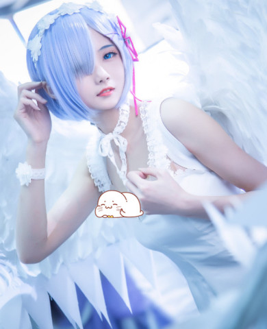 00后小姐姐为玩cos,怒甩肉25斤,如今身材好到无可挑剔!