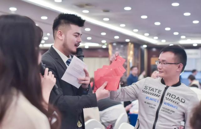 现场直击!家装消费特权月完美收官,红包福利送不停!