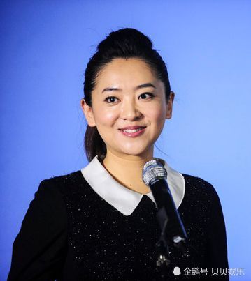 40岁月亮姐姐近照,神秘老公身价不菲,儿子的长相亮了!