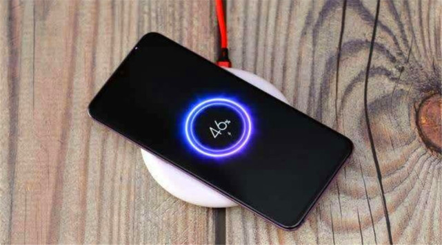 小米9充电发烫很严重正常吗原装充电器和无线充电都是这样