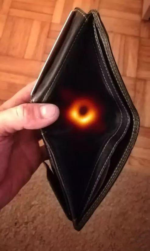 快看!这是M87星系黑洞,这不是真的!