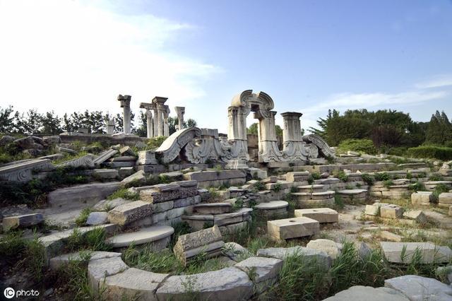 850年巴黎圣母院遭遇大火,盘点那些正在消失的人类文化遗产