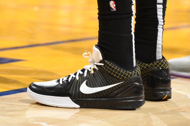 4月16日nba球星上脚球鞋:快船悍将半场换鞋逆转勇士
