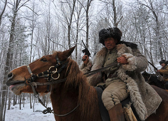 他是《闯关东》朱开山的原型,抗日名将,却被赵尚志枪毙了