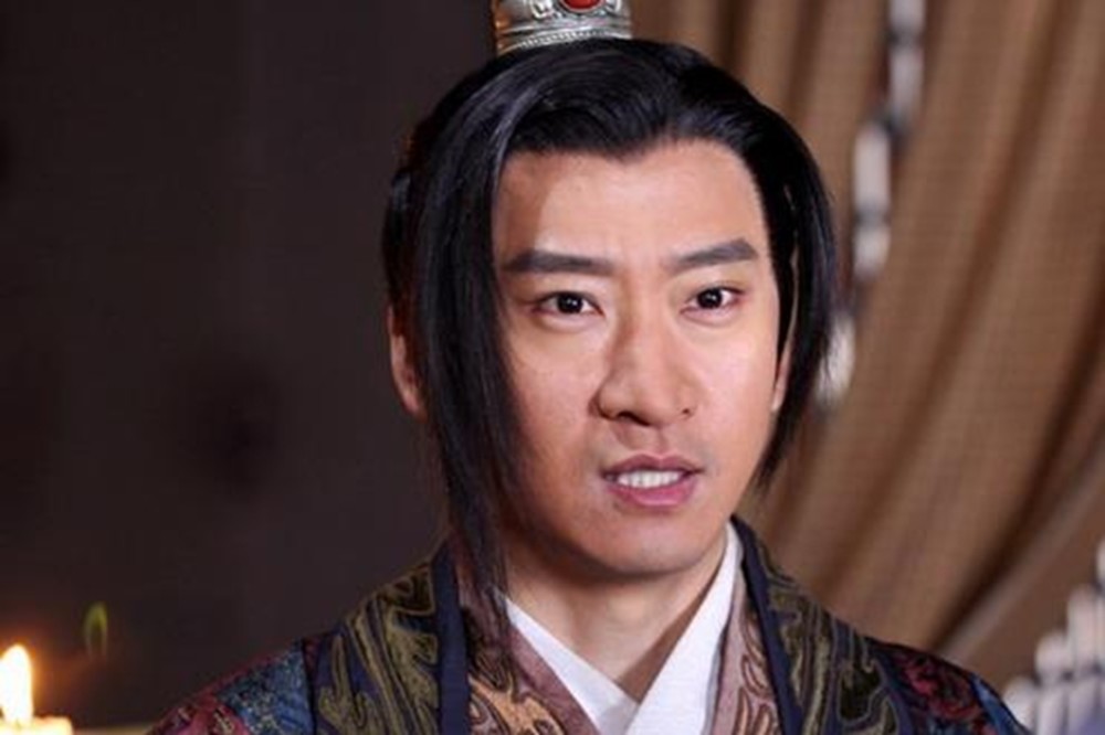 再看武王对纣王的罪行评述:今殷王纣乃用其妇人之