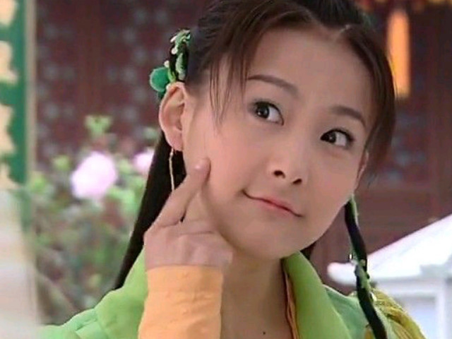 剧中的演员也许早已物是人非,但贾青在这部剧中饰演的艳彩绝对是很多
