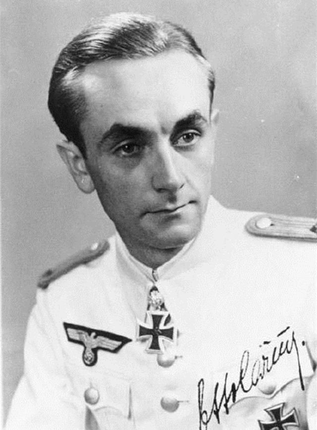 乌韦·法伊斯特问:"哪种苏联的坦克最难对付?