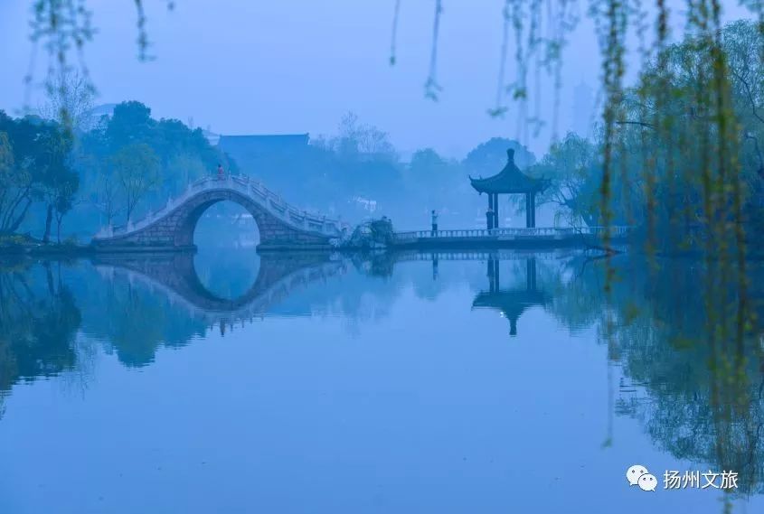 刘江瑞/摄去瘦西湖畔走一走看一看玉桥横卧,楼台亭阁张卓君/摄登上