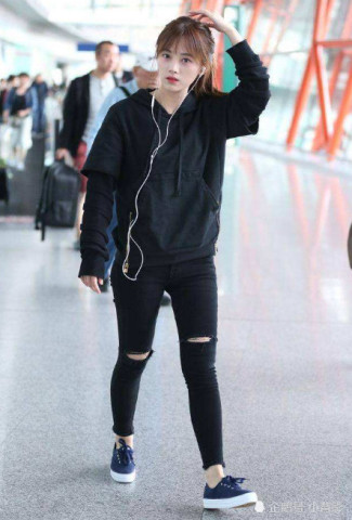 鞠婧祎到底有多高?当她和郭敬明站在一起时,网