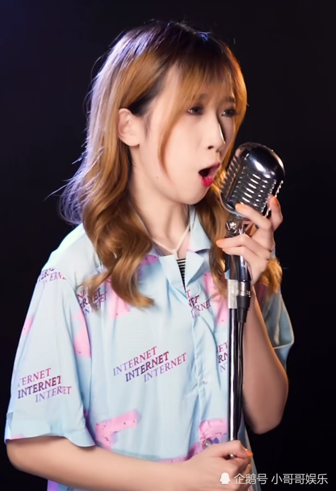 全网最火烟嗓女孩,唱功不输王菲?网友:一曲"我曾"认识她!