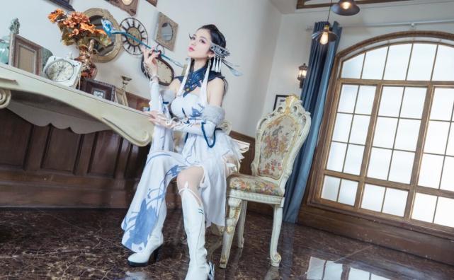 《梦塔·雪谜城》白亦君cosplay赏析,老板娘的气场真强