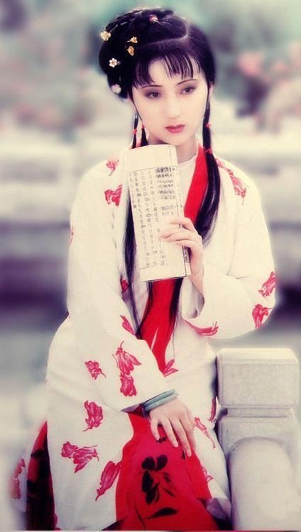 林黛玉|《红楼梦》：林黛玉——短视频中那个“娇袭一身公主病的女孩”