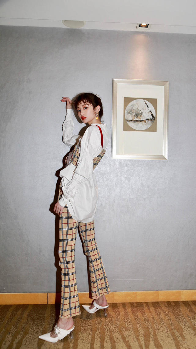 钱贝贝的腿有多细?看到之后非常的羡慕