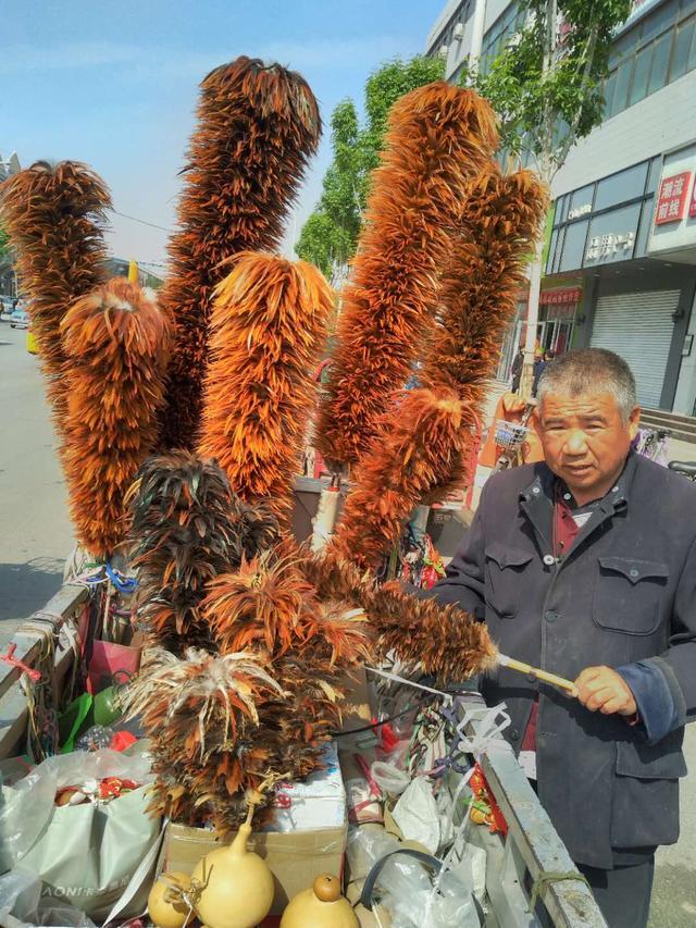 聊城手工鸡毛掸子曾是贡品 技艺面临失传