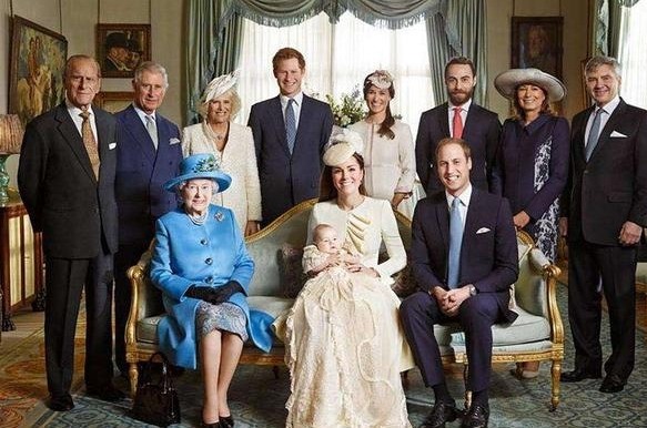 英国为什么愿意每年花数亿来免费供养王室?有