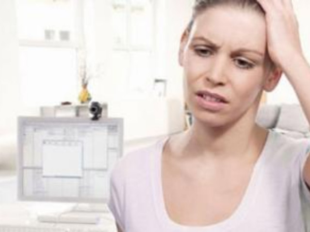 女性快绝经时,身体出现这三个征兆,看看