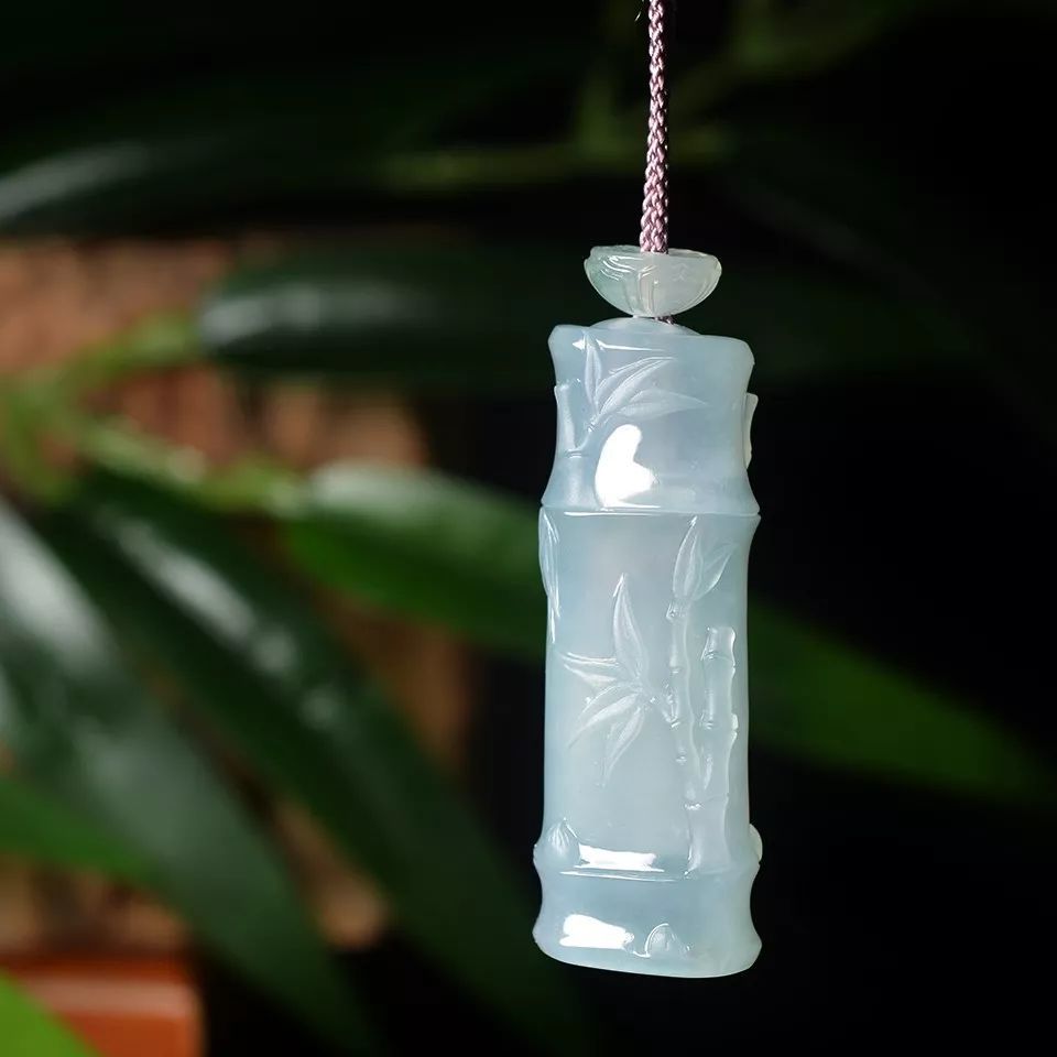 清新脱俗玉雕竹报