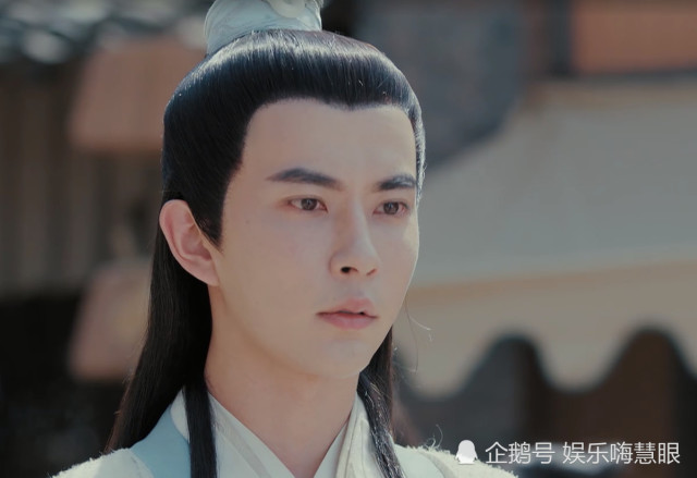 新白娘子:小青身世背景强大,许仙的后台更惊恐