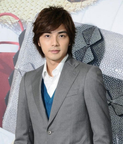 他曾是一位体育老师,转行做演员走红,被称"台湾第一花美男"