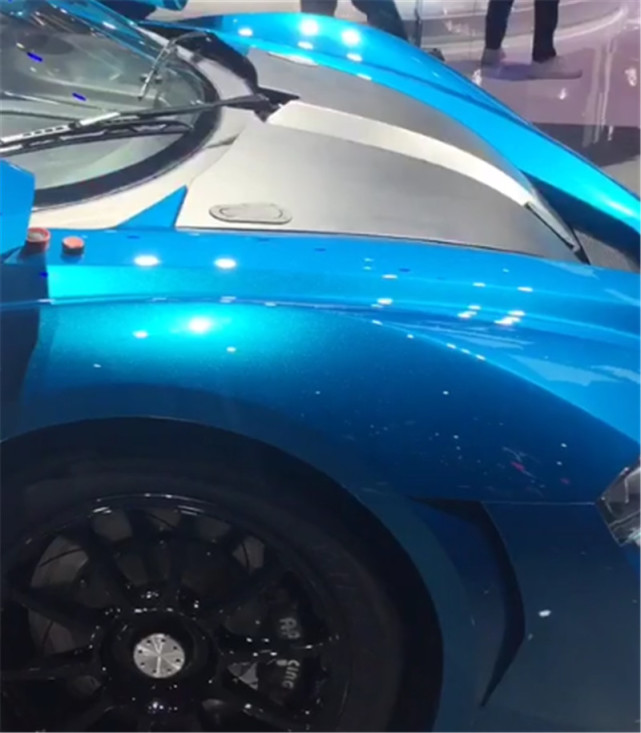 上海车展:北极狐超跑亮相,配3台电机,剪刀门,车头酷似迈凯伦