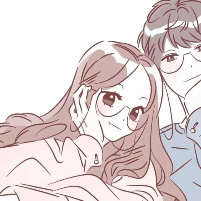 最近爆火情侣官宣头像甜到打颤通知单身狗已退出群聊