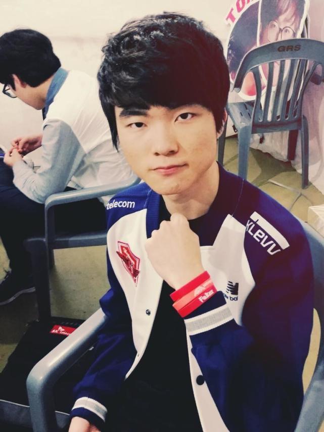 faker魔王归来,别说还真挺像的,英雄联盟职业选手同人图