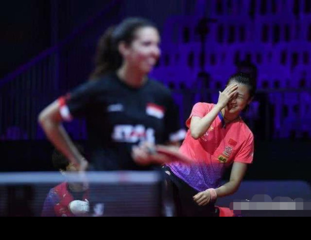 丁宁忘穿裙子上场比赛!捂脸求放过!以前还记错分提前庆祝过!