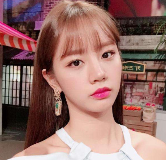 《请回答1988》4年后,成德善留长发换"裙子",清爽可爱