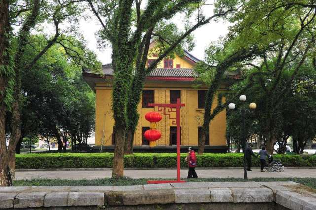 到这个晋王府中可以看到有一处展区,是用来专门介绍这位"汉人格格"的