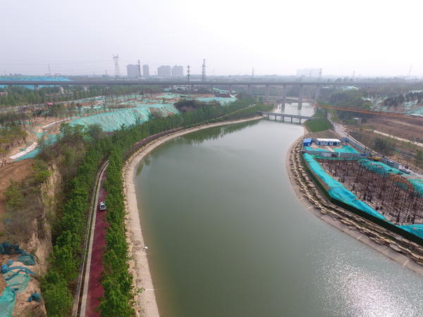 近日,河南商报记者对贾鲁河综合治理工程的源头工程进行探访.