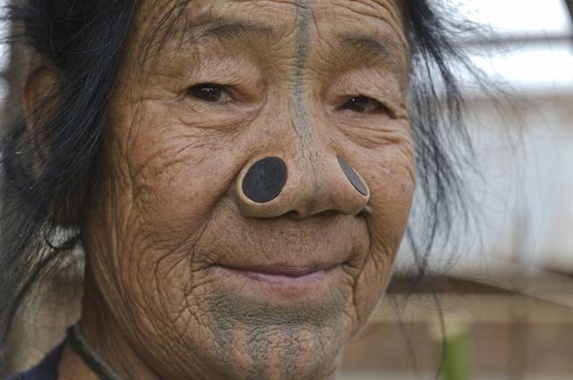 中国藏南最美民族:阿帕塔尼人