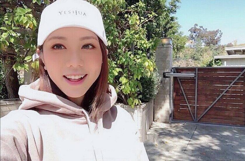 邓紫棋晒近照分享住所!美国豪宅超奢华,露天泳池引羡慕