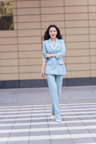 徐盈盈就是杨童舒扮演的,此剧中还有赵文卓扮演李君羡,保剑锋扮演李治