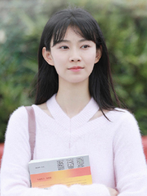 《致我们暖暖的小时光》是最近的热播剧,剧中的几位女演员都很美,王珊