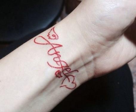 氟西汀情侣备注火了,背后原因让人心疼又感动