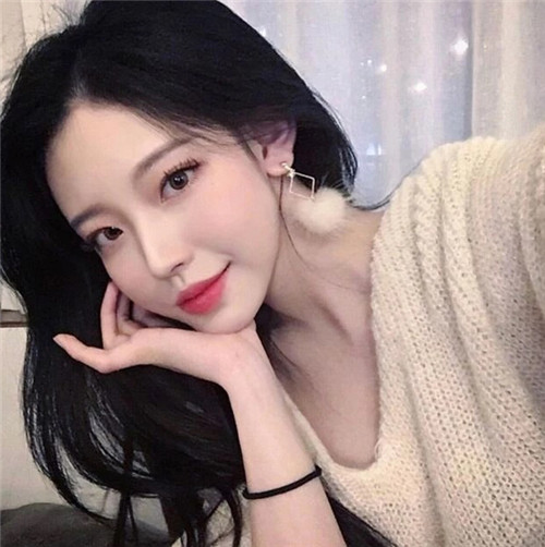 最近屁桃脸火了瓜子脸也得让道这才是男生最爱的小仙女