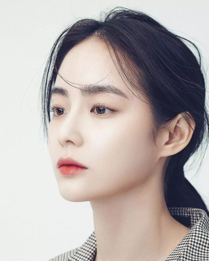 网红店模特成三大整形模板之一 真的不是捆绑上位吗 腾讯新闻