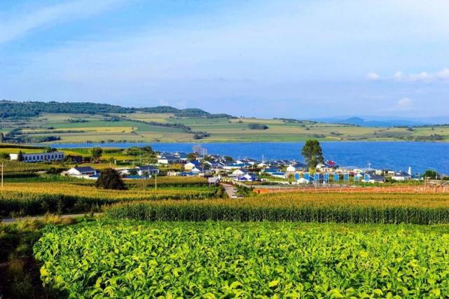 威虎嶺森林公園,沙河沿皇家鹿苑,紅房子山水樂園都是適合休閒遊玩的好