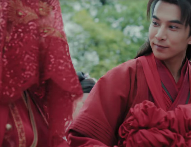 新白娘子:小青黑化妆带感,法海欲度化小青,她怒