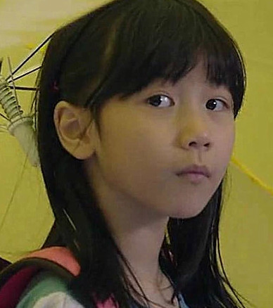 有一种"整容"叫素媛长大了,没有齐刘海,大长腿吸睛变气质美女