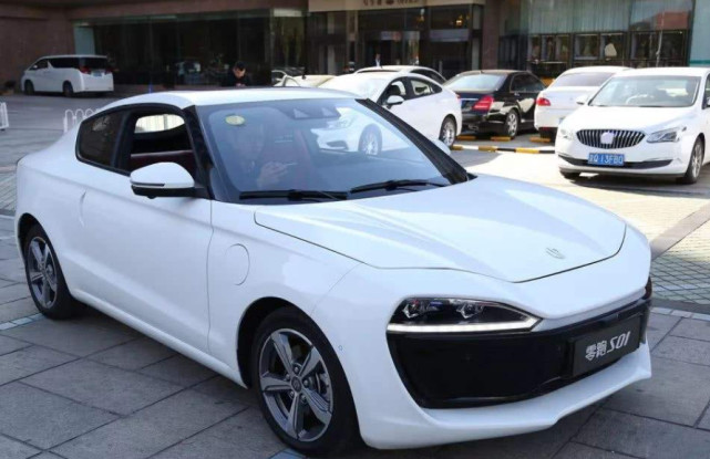 10万跑车跪求对手,溜背式车身,内饰迷倒一片,要啥保时捷